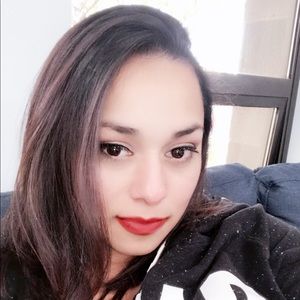 Meet your Posher, Alisha